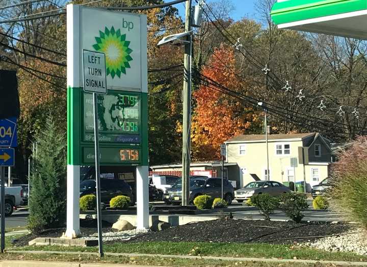 Prime members can get $1 off per gallon of gas at 7,500 stations on Oct. 3, here’s how