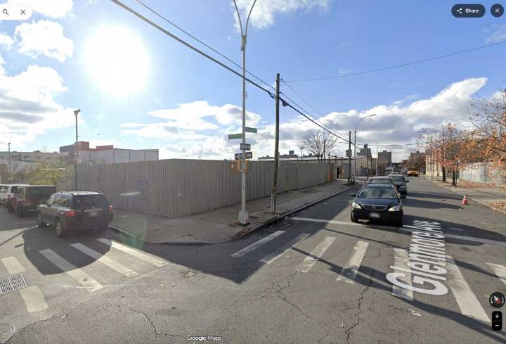 Man stabbed to death in Brooklyn intersection: cops