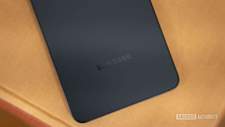 The Galaxy S26 Edge proves Samsung has an identity crisis