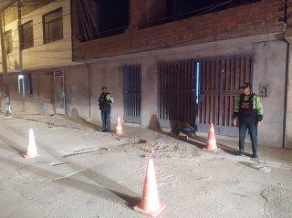 LANZAN EXPLOSIVO A VIVIENDA
