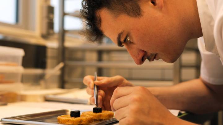 'Knife Edge: Chasing Michelin Stars' Is 'The Bear' Made Real