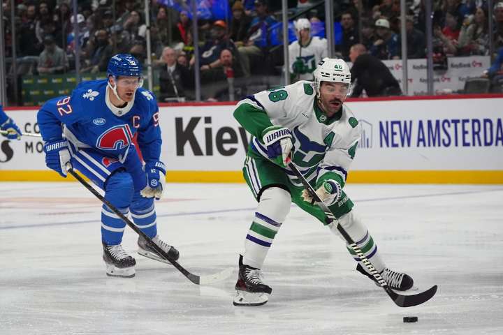 Jarvis has short-hander, lone shootout score in Hurricanes' 5