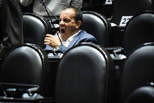 Morena obliga asistencia mínima tras polémica de Cuauhtémoc Blanco