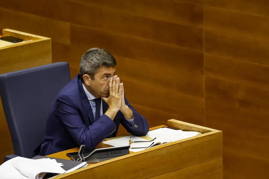Mazón admite que acompañó a la periodista con la que comió en el Ventorro a un parking cuando ya eran casi las 19 horas el día de la dana