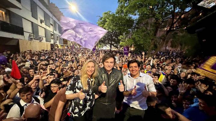 Javier Milei le pidió el voto a los cordobeses con una caravana por la capital provincial: "Nunca dije que iba a ser fácil"