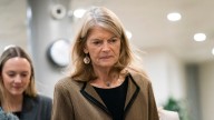 Murkowski signs letter with Democrats demanding backpay for furloughed workers