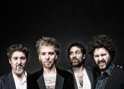 El Teatro de las Cortes inaugura su nueva temporada con Elefantes, que cuelga el cartel de todo vendido