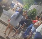 Estaba con una mujer, trató de huir por la ventana y cayó del cuarto piso