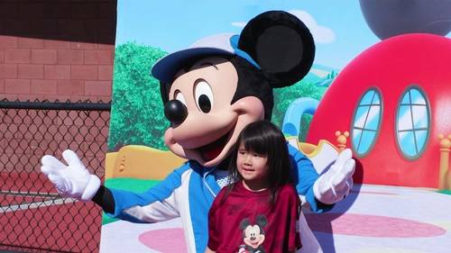 Mickey Mouse surprises L.A. kids and teaches them the "Hot Dog!" dance from the 'Mickey Mouse Clubhouse+'