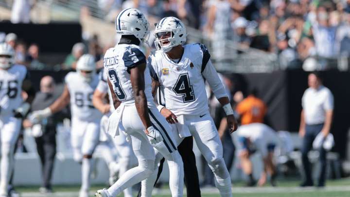George Pickens goes deep for a TD, Cowboys up 30