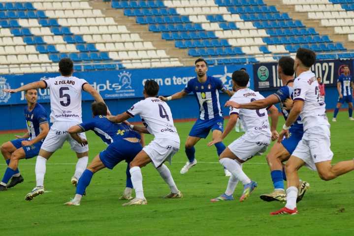 Deportes | El Lorca-Puente Genil es aplazado por falta de campo para disputarlo