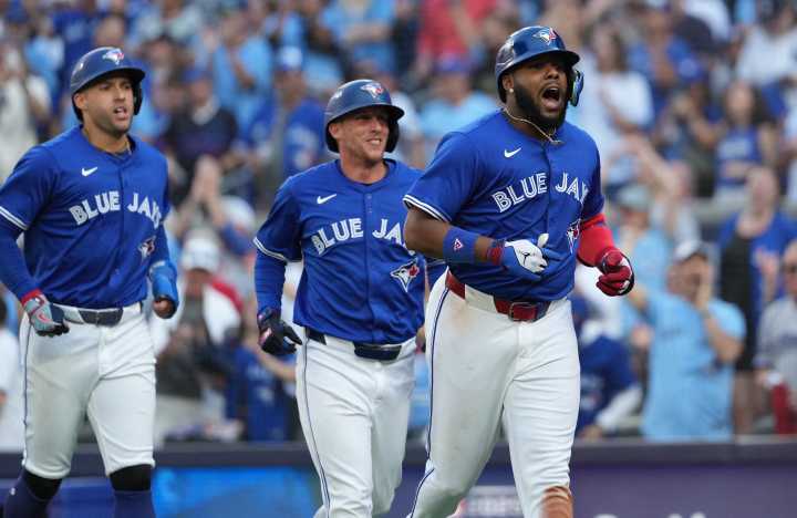 Aaron Boone: Yankees have to keep it ‘small,’ ‘simple’ to pull off ALDS comeback vs. Blue Jays