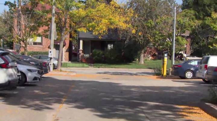 Community group sues City of Toronto over proposed homeless shelter for seniors