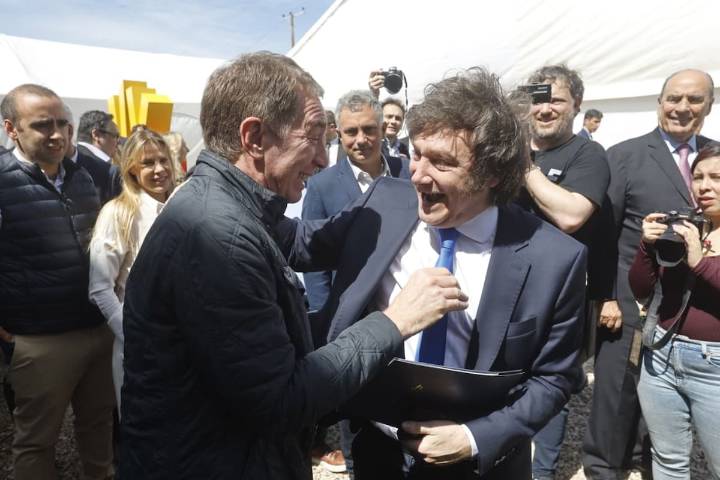 "Momento bisagra". Clima de tensión en una actividad de campaña de Milei, Santilli y Karen Reichardt en Mar del Plata