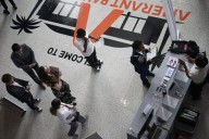 US weekly jobless claims rise amid softer labor market