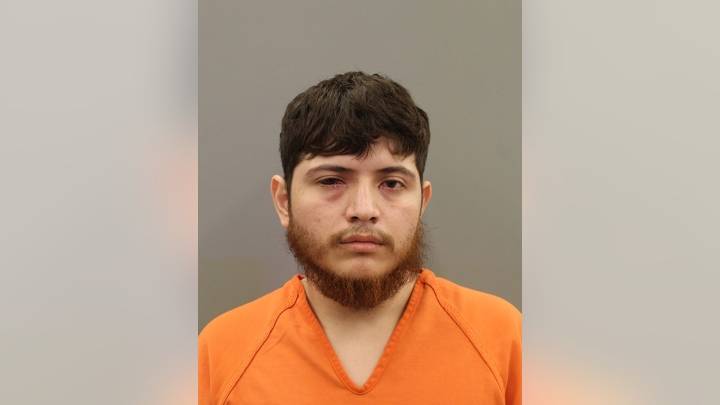 Disruptive United Airlines passenger arrested, accused of opening plane door while plane was in motion