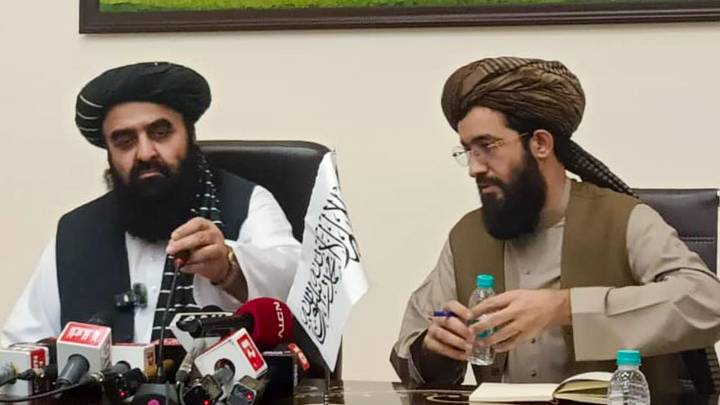 Govt responds as ‘ban’ on women journalists at Afghanistan minister’s press meet sparks outrage