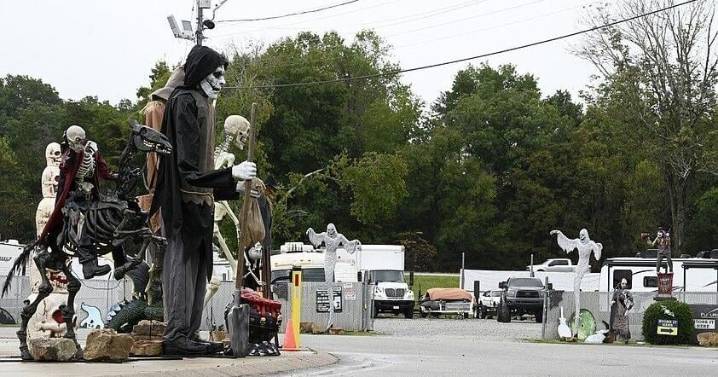 Halloween drive-through mutates in a Soddy