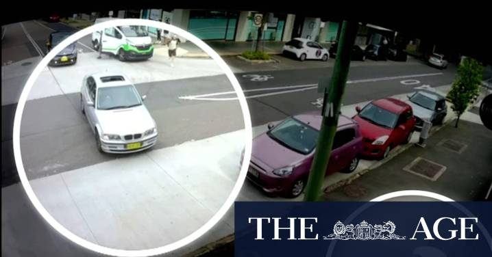 Car ploughs into outdoor diner at Sydney cafe