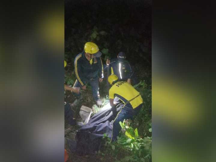 Vehicle crashes on Pavki Devi Road, SDRF conducts rescue ops