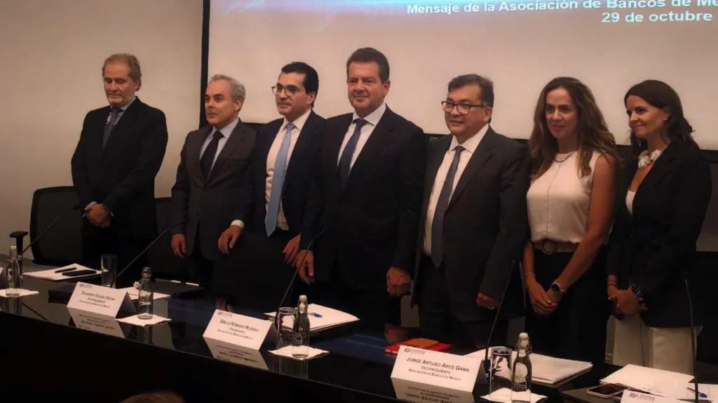 Asociación de Bancos de México emite nuevas reglas antilavado sobre el efectivo