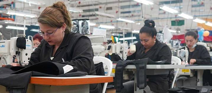 Para expandir industria textil y de cuero, Petro pide a MinComercio quitar aranceles