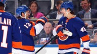 Schaefer gets 2 points, Islanders hold off slumping Sharks