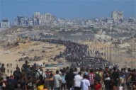 Israel cesa el fuego y los habitantes de Gaza comienzan a regresar a sus hogares