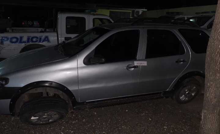 Intentaron robar una rueda de auxilio y los demoraron