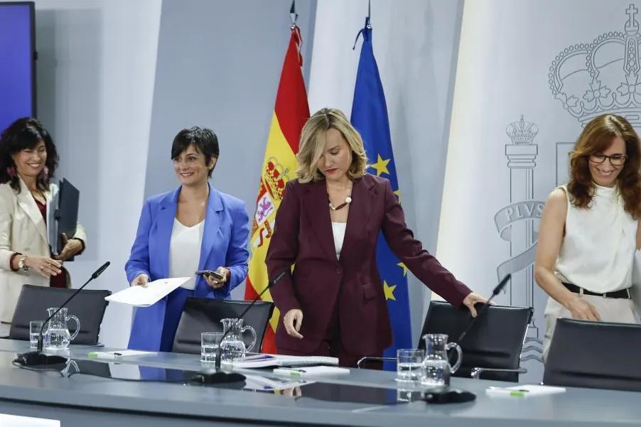 El Gobierno inicia el trámite para blindar el aborto en la Constitución sin necesidad de disolver las Cortes y convocar elecciones
