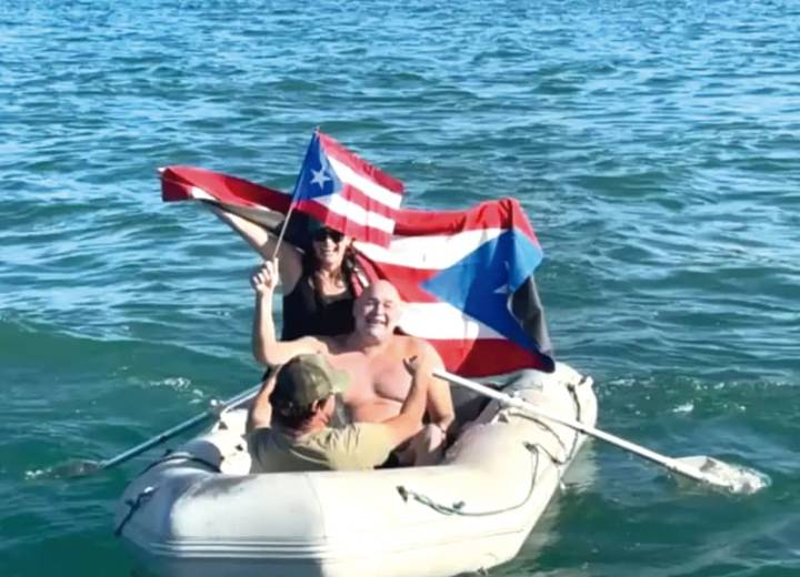 Culmina histórica travesía de amor por el Canal de la Mancha