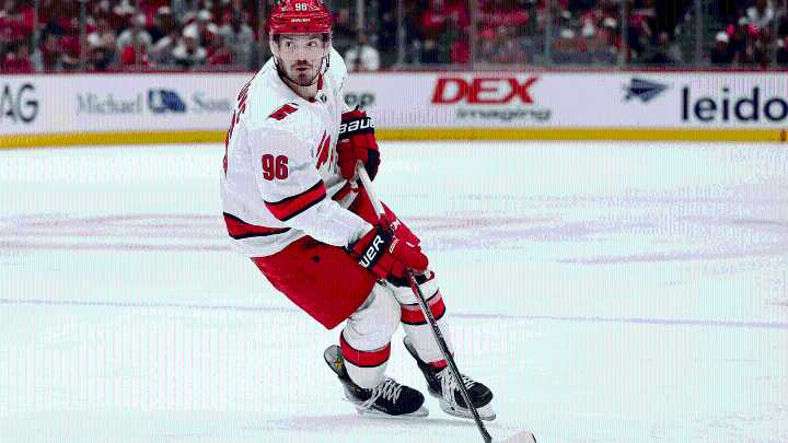Roslovic signs 1-year contract with Oilers