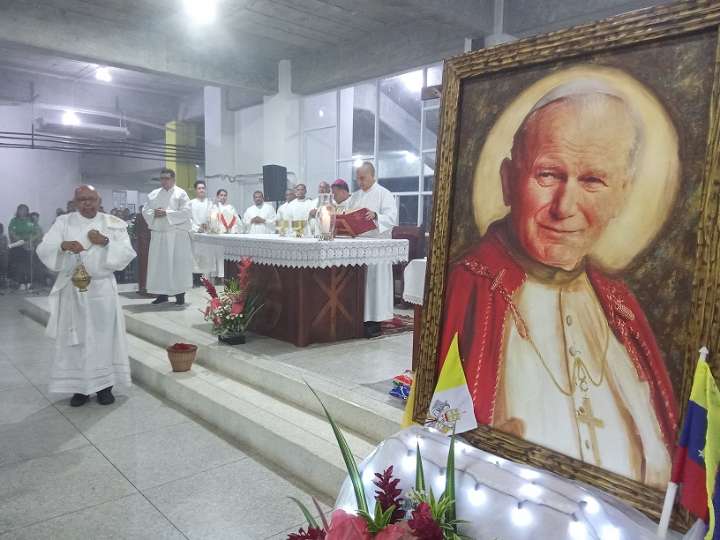 Catedral de Ciudad Guayana celebró solemne fiesta de San Juan Pablo II