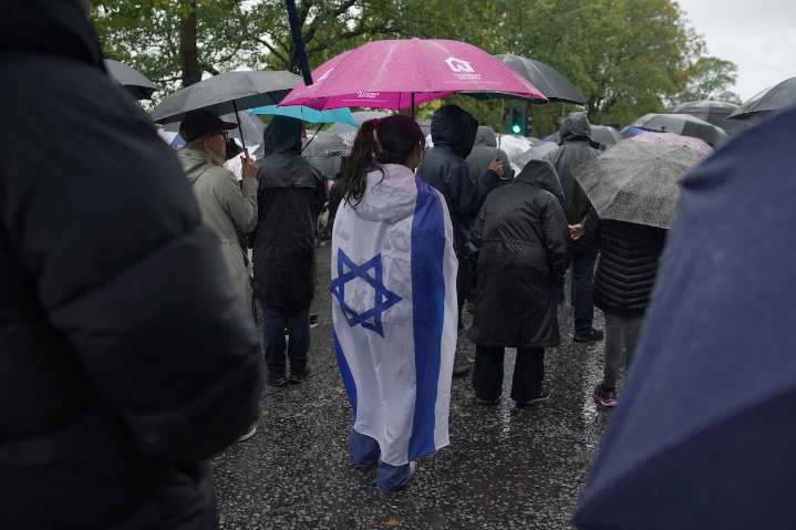6 arrested on terror charges after deadly attack on British synagogue