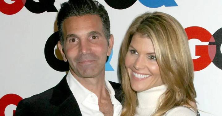 Lori Loughlin And Mossimo Giannulli Cut Price Of Mansion Before Split