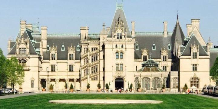 Man accused of displaying gun at Biltmore Estate arrested