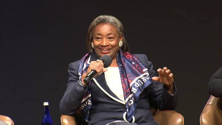 Women's summit calls for more females in leadership roles
