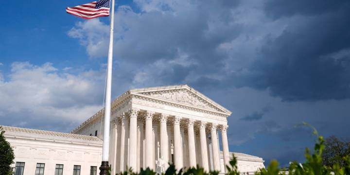 Supreme Court rebuffs push to revive Missouri law barring police from enforcing some U.S. gun laws