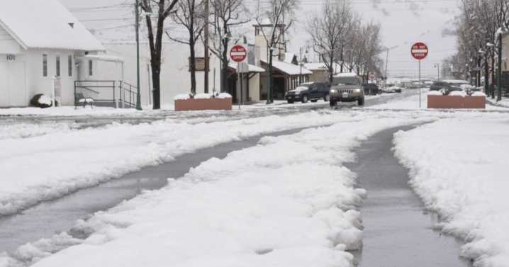 Tehachapi faces severe winter weather as snow impacts schools and businesses