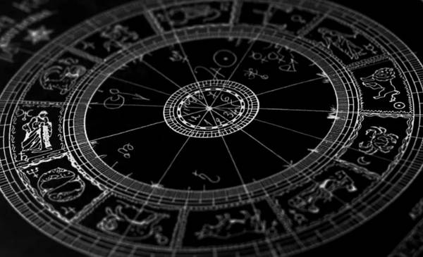 Horóscopo negro: qué hacer para encontrar el amor en octubre 2025