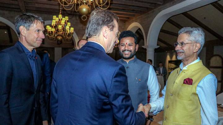 EAM Jaishankar Meets Airbus, IndiGo Leadership To Boost India