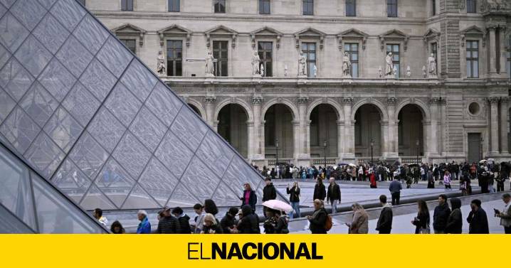 Los graves errores de seguridad que permitieron el robo en el Louvre: Francia admite décadas de negligencias