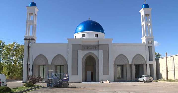 Dearborn residents complain about outdoor calls to prayer from mosques in city