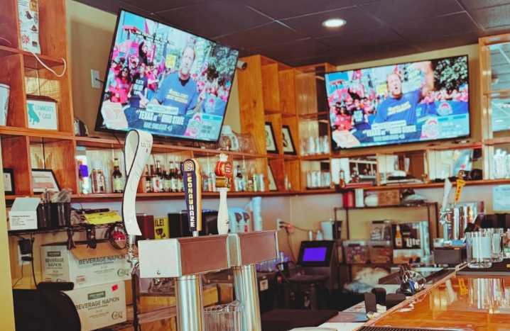 Mutt’s Last Stand offers karaoke, open mic ...