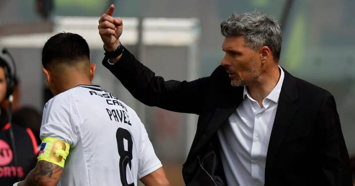 La respuesta de Fernando Ortiz a Esteban Pavez por las quejas del volante: “Tengo que hacerle saber ciertas situaciones”