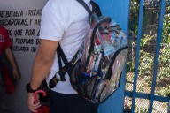 Secundaria de Tijuana pide usar mochilas transparentes como medida de seguridad
