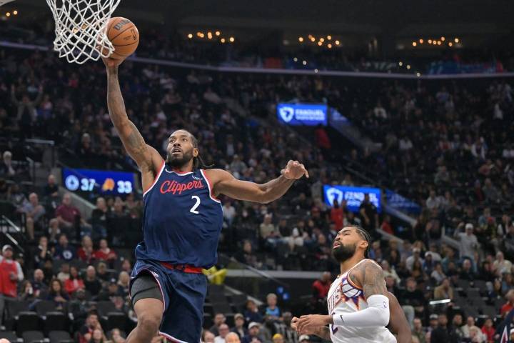 Deadspin | James Harden pours in 30 as Clippers smash Suns