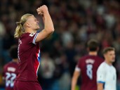 Haaland obtuvo hat-trick y comandó la goleada de Noruega