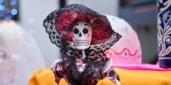 Cómo elaborar una catrina de papel maché: perfecta para tu altar de Día de Muertos