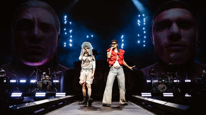 CA7RIEL y Paco Amoroso y la fiestita sorpresa del PAPOTA Tour en Buenos Aires